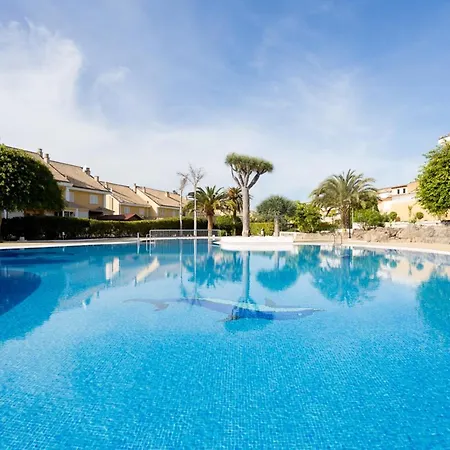 Apartment Seaside Serenity: 3-bedroom Arona With Pool *