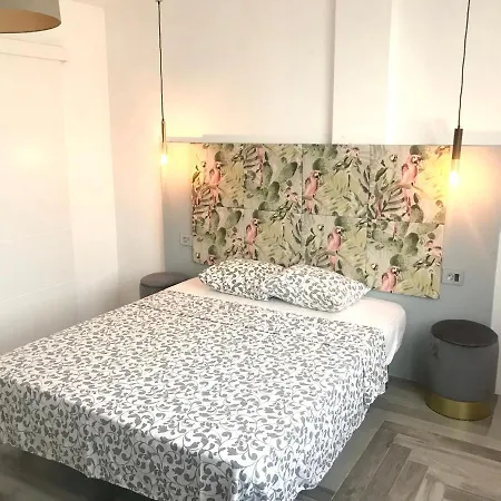 Seaside Serenity: 3-bedroom Arona With Pool Apartment Playa de las Americas (Tenerife)